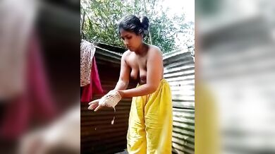 Village girl nude body show bathing outside to seduce lover