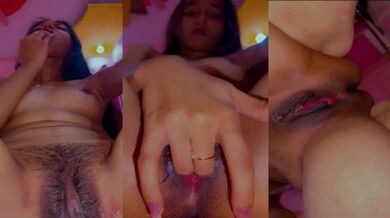 Horny girl fingering pussy sitting naked in front of cam