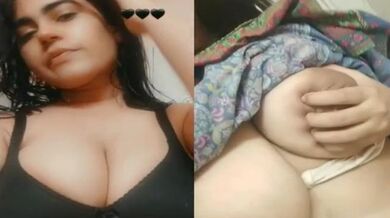 Kanpur muslim GF playing with saggy big tits in nude selfie