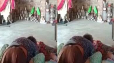 North Indian bahu quick sex with sasur spreading her legs