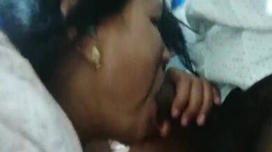 Darbhanga MILF grabs lover's dick and sucks it like a bitch