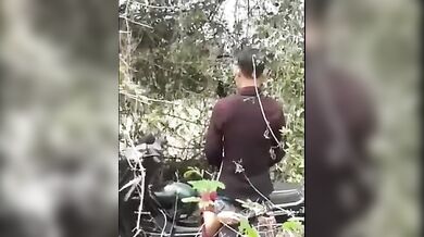 Nepali bike rider boy caught finger fucking GF in jungle MMS