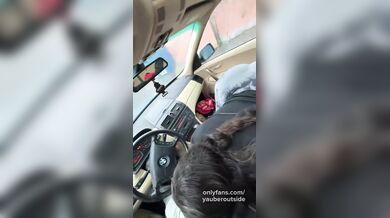 Mallu gold digger GF gives blowjob to rich boy in his BMW